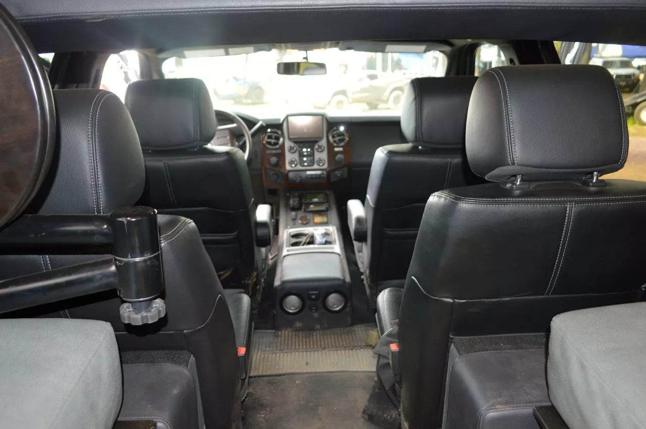 Pass-through to the four-person cab