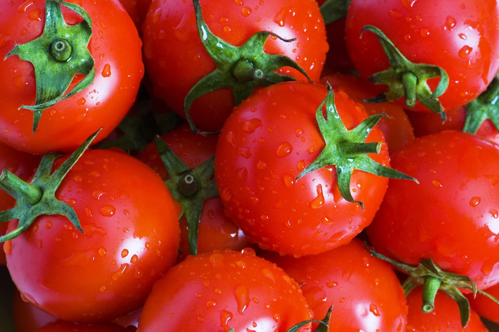 Nutrients in tomatoes and other fresh fruits may help restore lung function