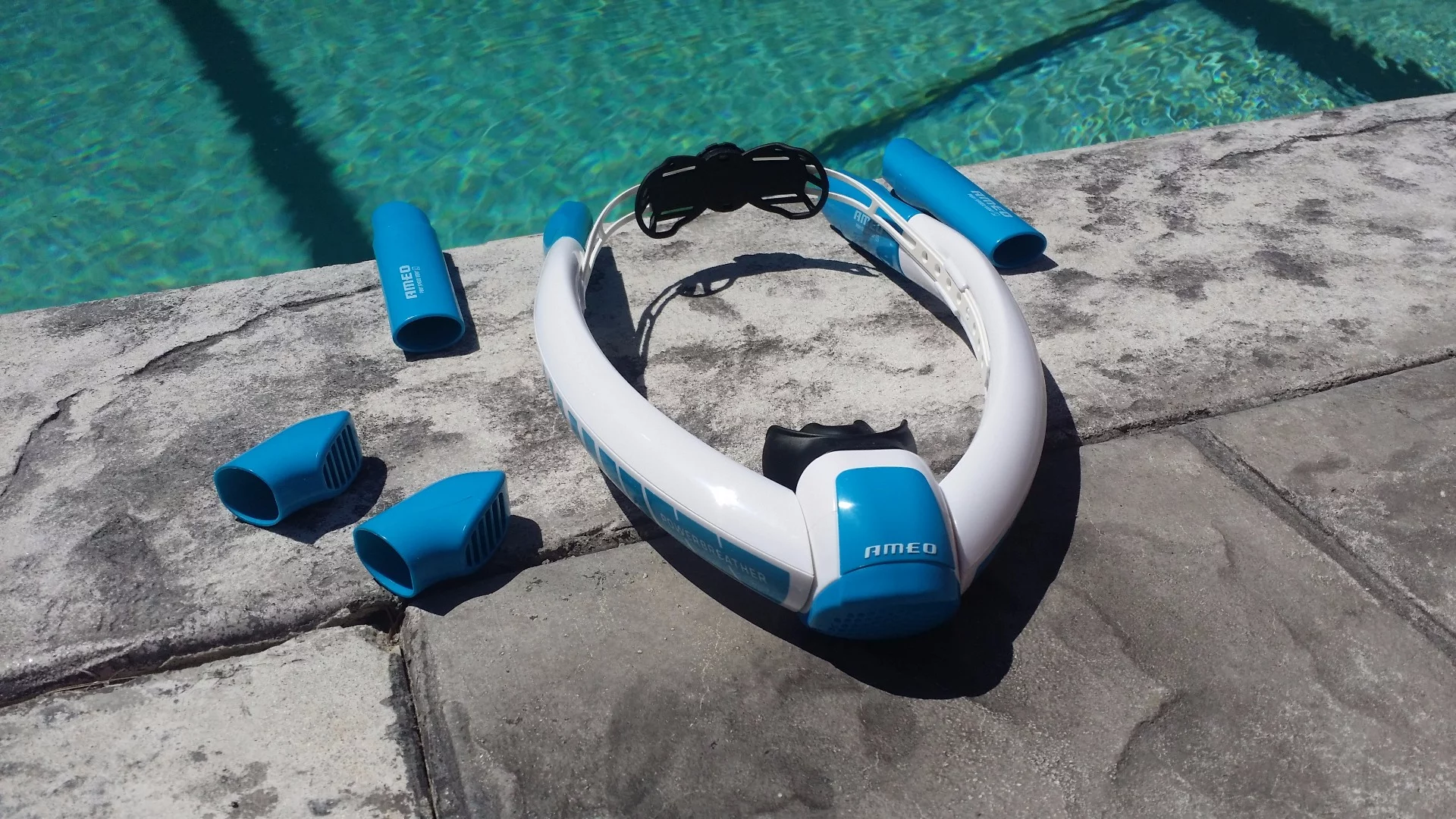 The Powerbreather comes with different attachments depending on whether you'll be swimming in calm or choppy water