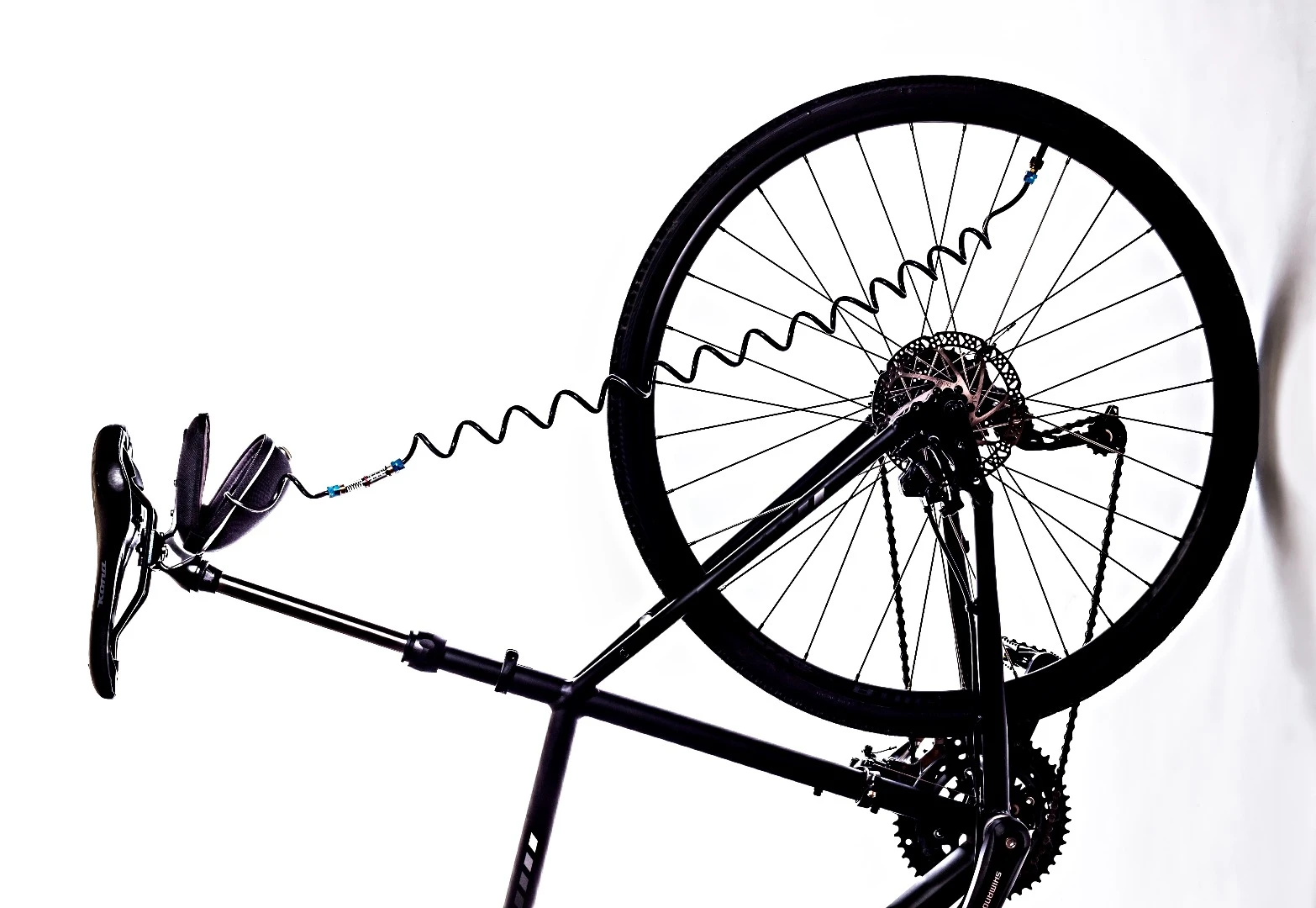 The AirSupply pump/seatpost, in use on the back tire
