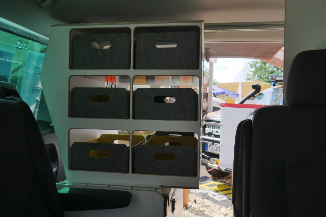 The two-sided shelves provide easy indoor/outdoor access