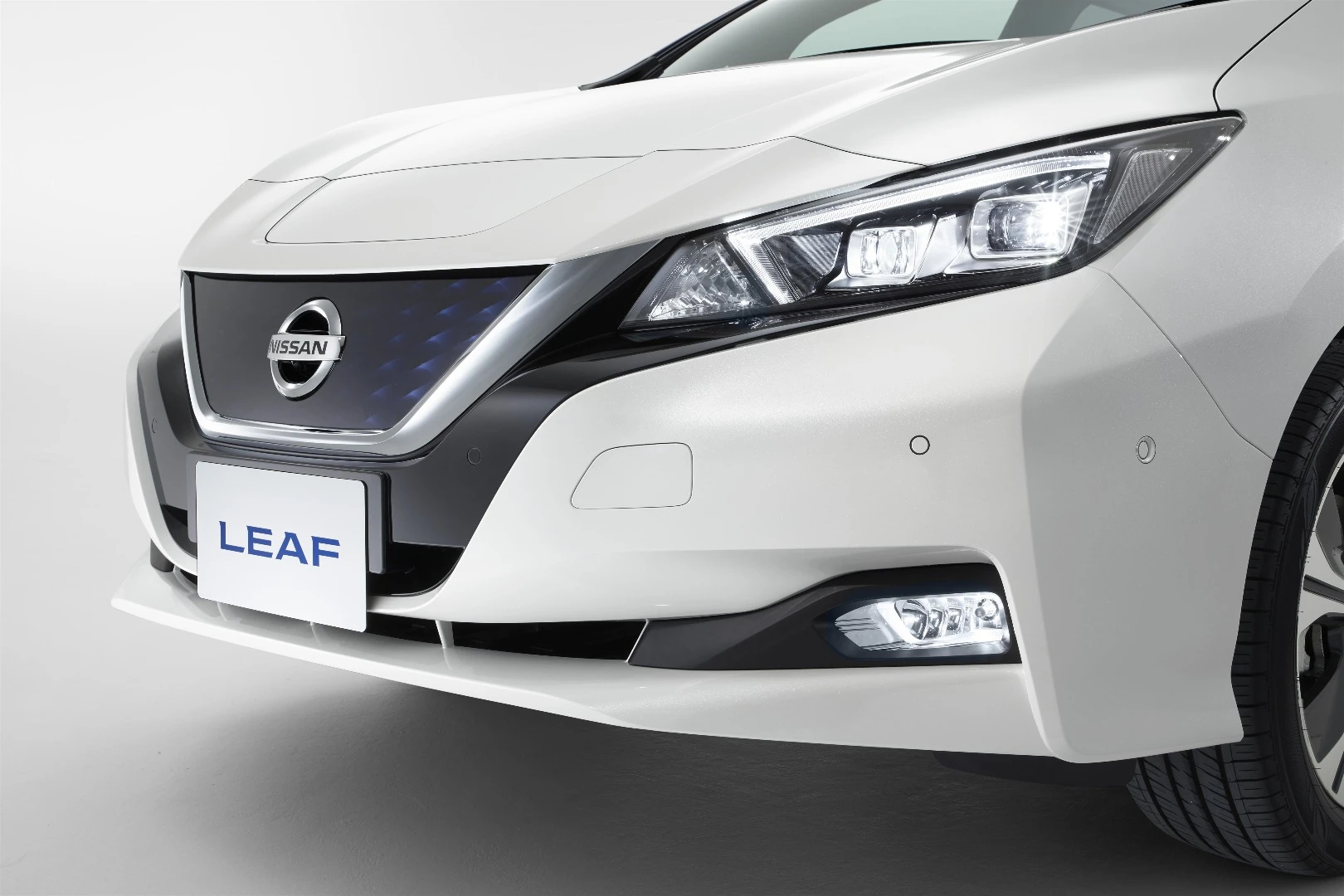 The details in the new Nissan Leaf
