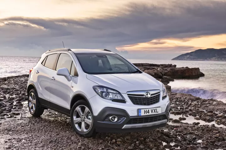 The Mokka will feature Advanced Adaptive Forward Lighting and High Beam Assist, Lane Departure Warning, Forward Collision Alert and second generation Traffic Sign Recognition