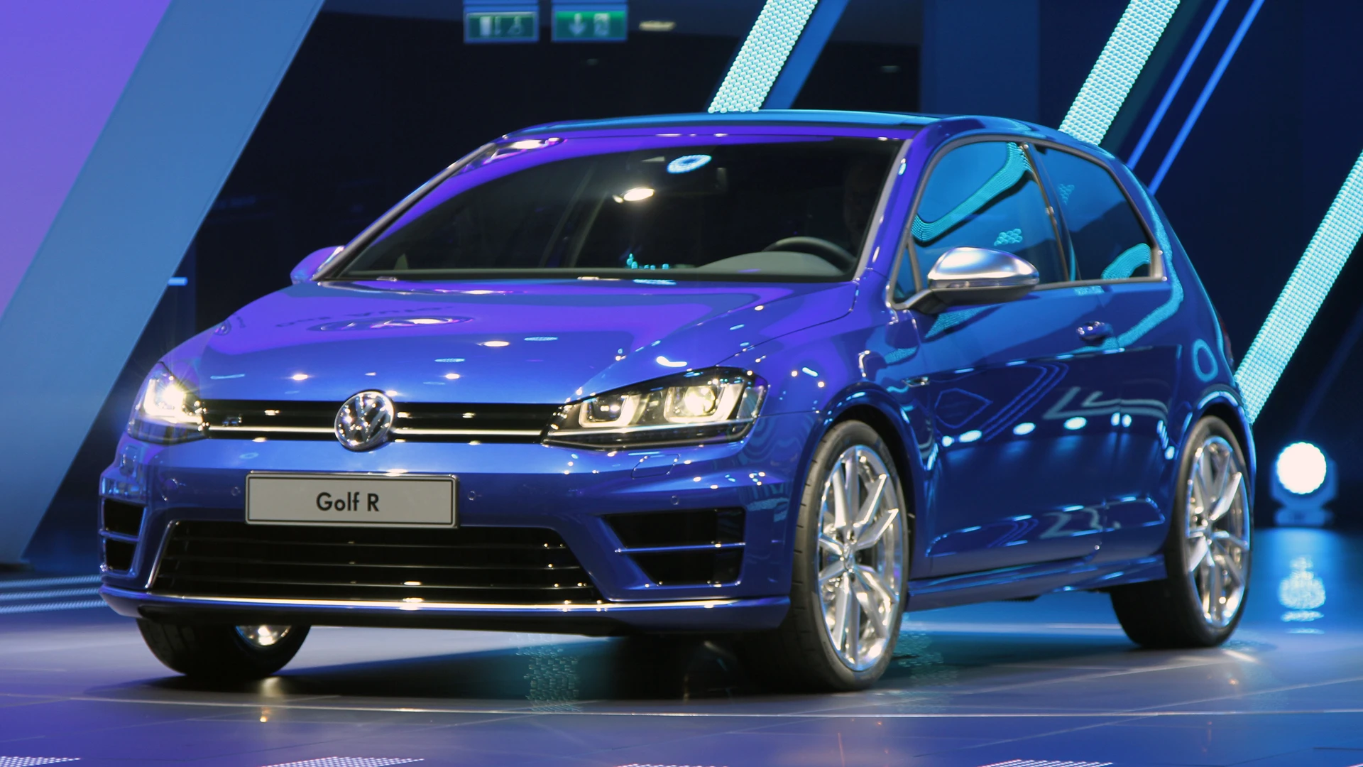 The Golf R employs the latest version of VW's 4Motion all-wheel-drive system and a reconfigured sports suspension system which has seen the body lowered by some 20 mm (Photo: Gizmag)