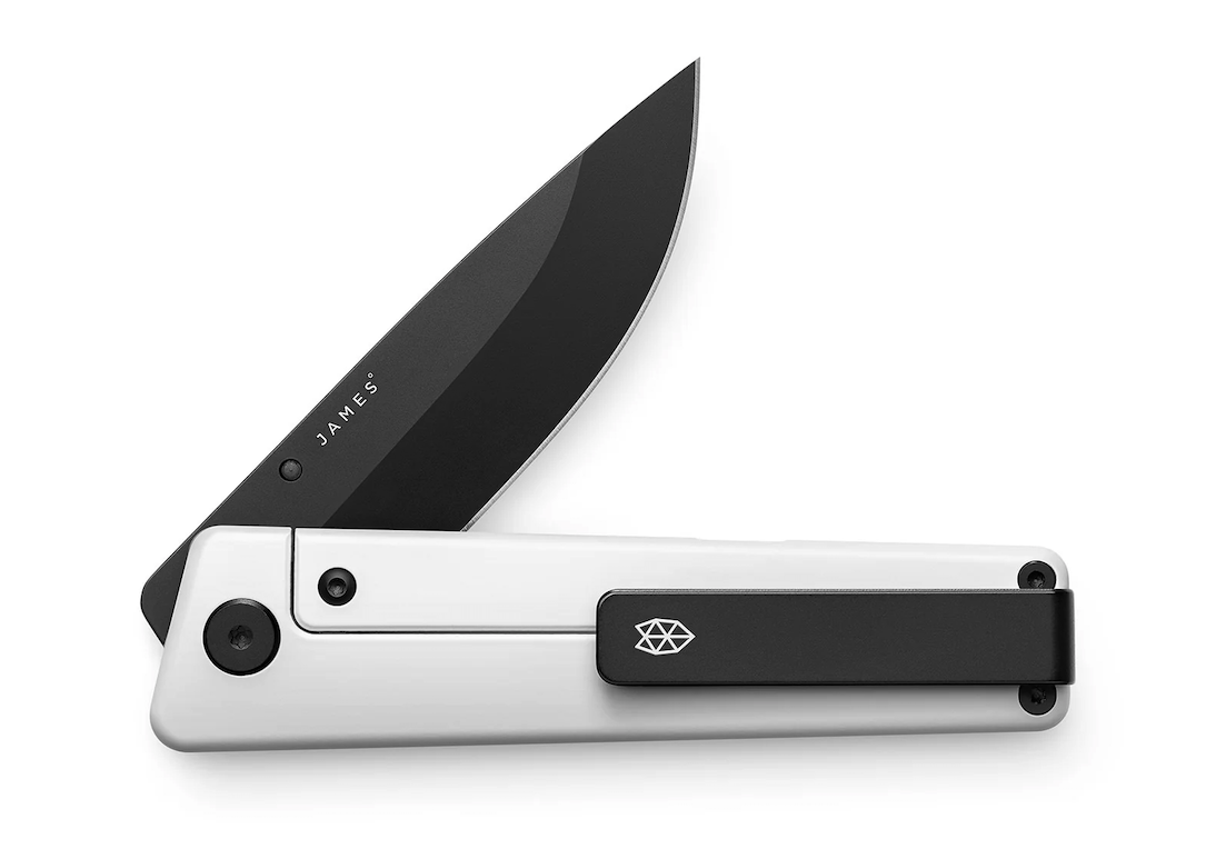 The biggest visual changes are the reversed blade and the cutout down the middle of the clip-side handle