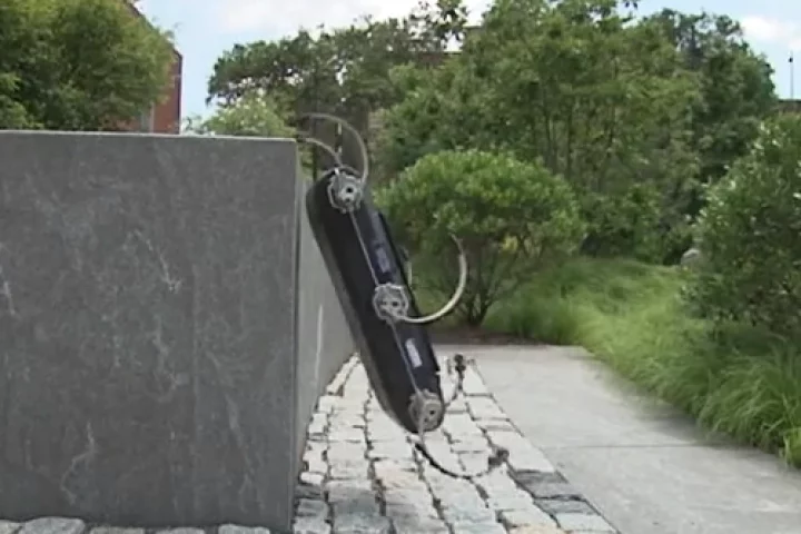 X-RHex-Light shows off its obstacle beating agility