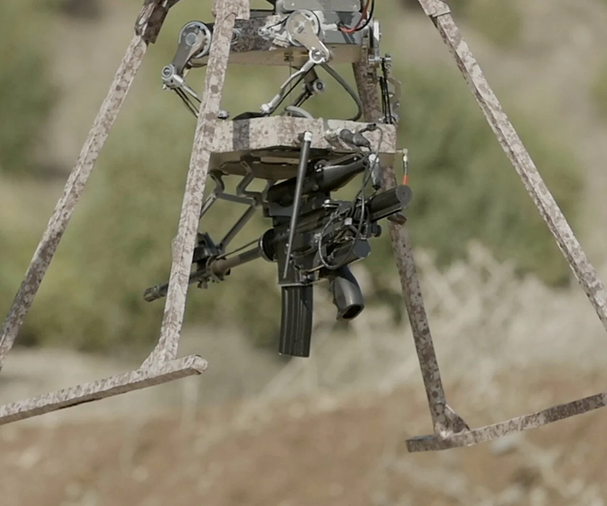 The TIKAD can mount and fire any weapon up to a weight of 22 lb (10 kg)