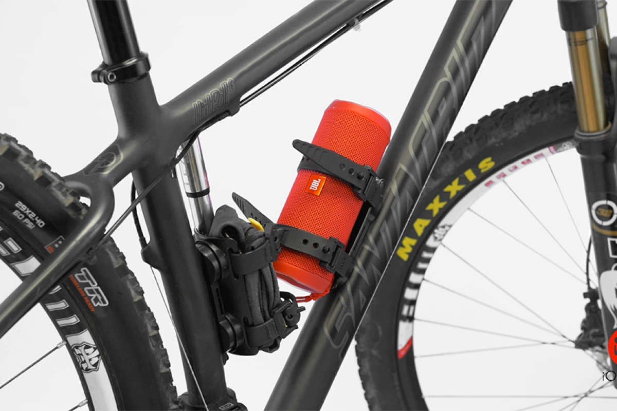 Mule allows cyclists to carry various items in place of their water bottle cage
