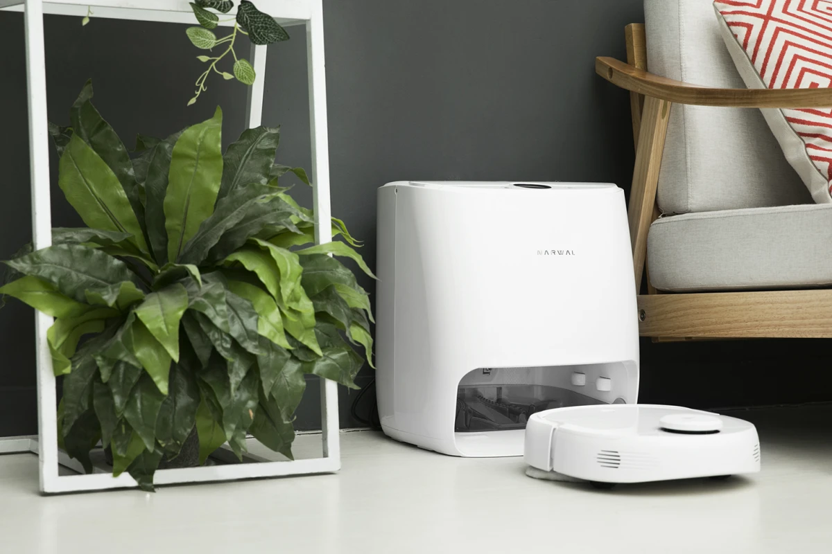 The Narwal can vacuum, mop, and refill its water tanks