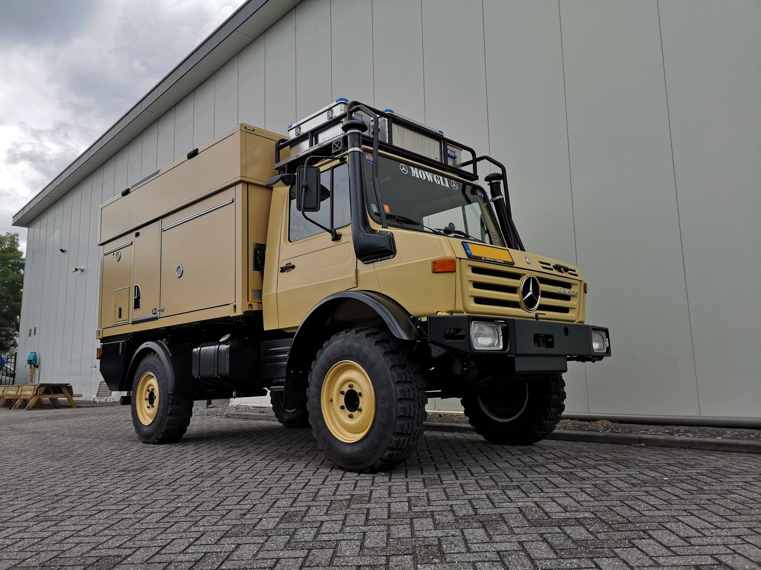 The 11 Foot Lifting Top has been a part of Bliss Mobil's model sizing for a while, but it gets a redesign this summer