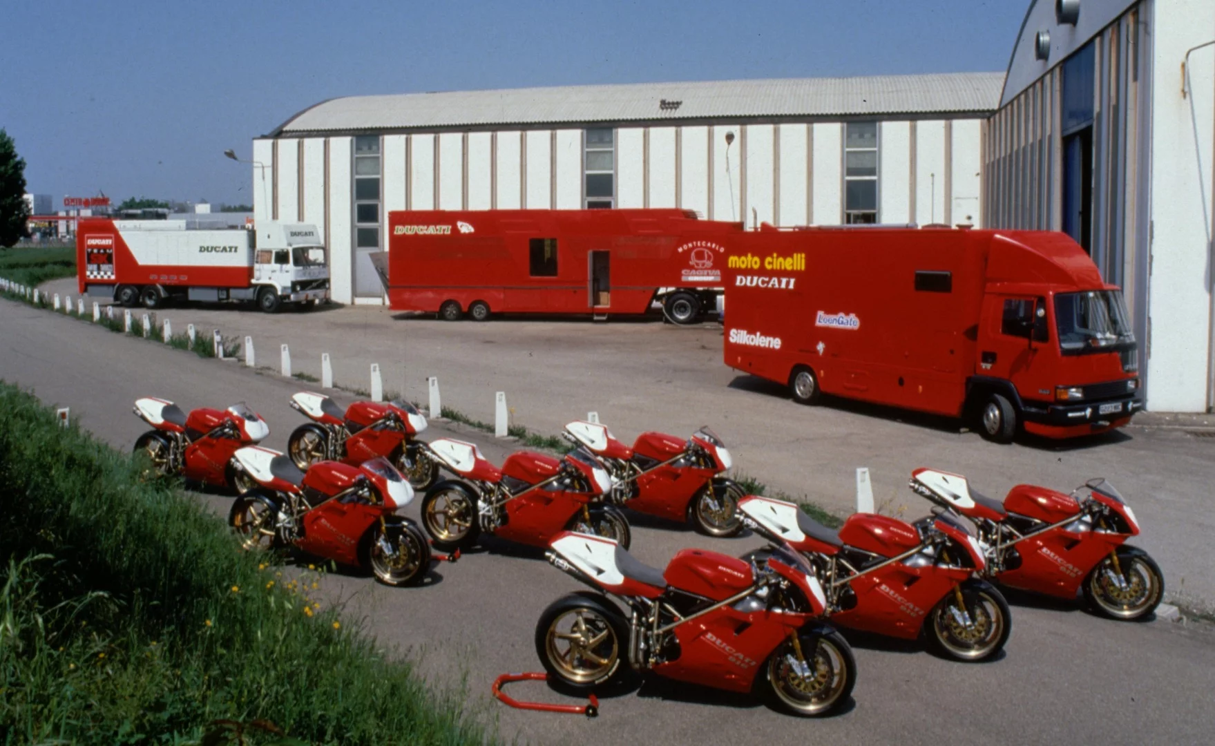A fleet of 916s outside the Ducati factory outside Bologne