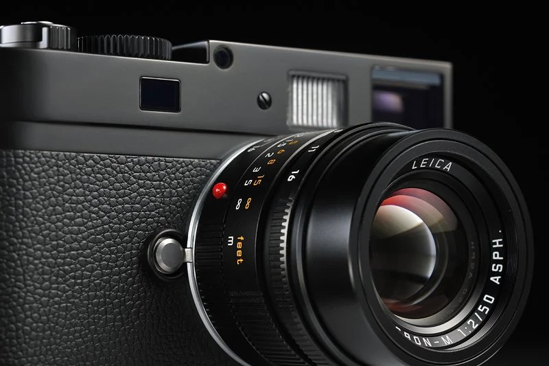 The Leica M-Monochrom boasts extremely low, fine-grain image noise and ISO ranges from 320 to 10000