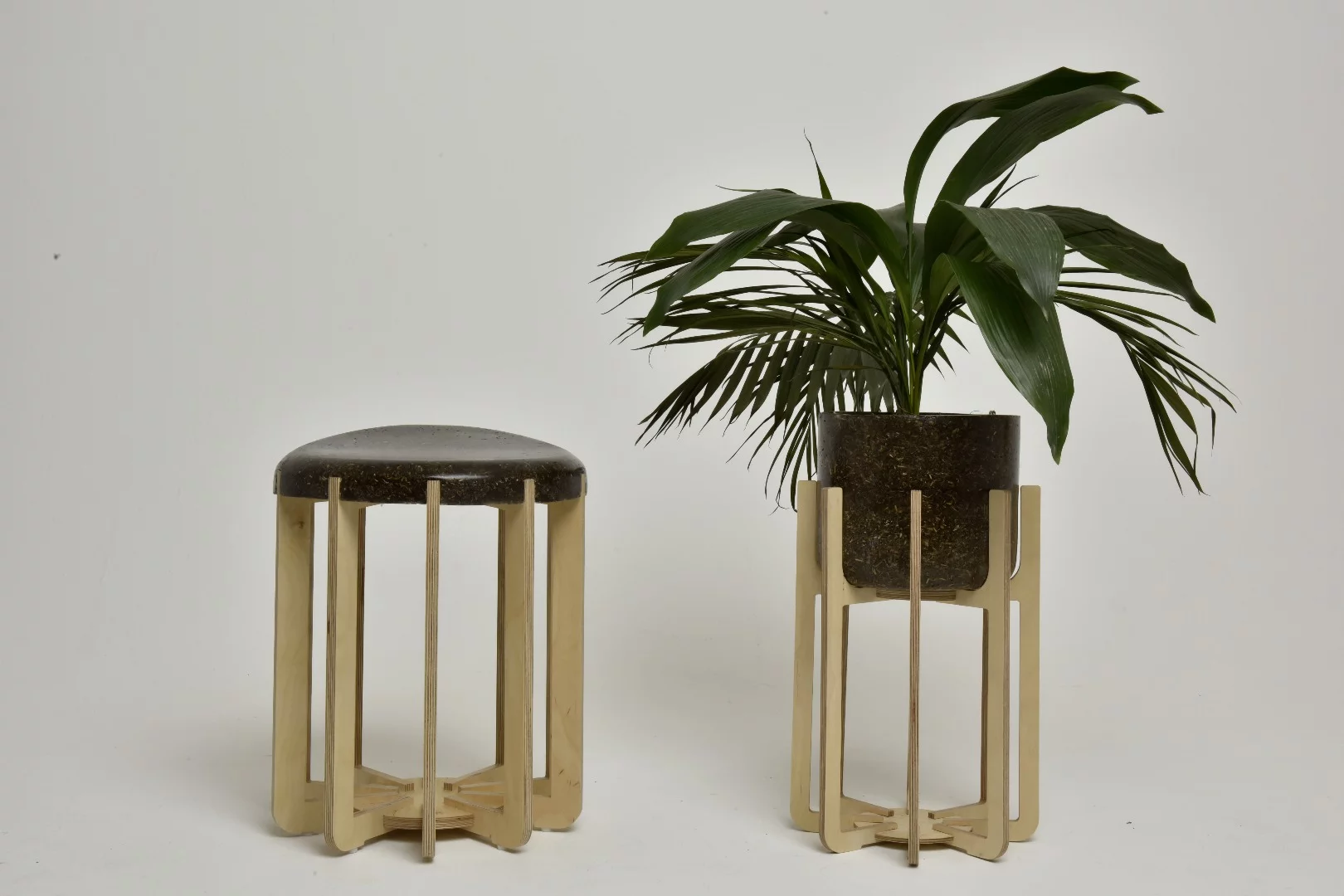 Sanelisiwe Mafa, a Product Design Student from Birmingham City University, has use cow manure to produce a stool and flower pot