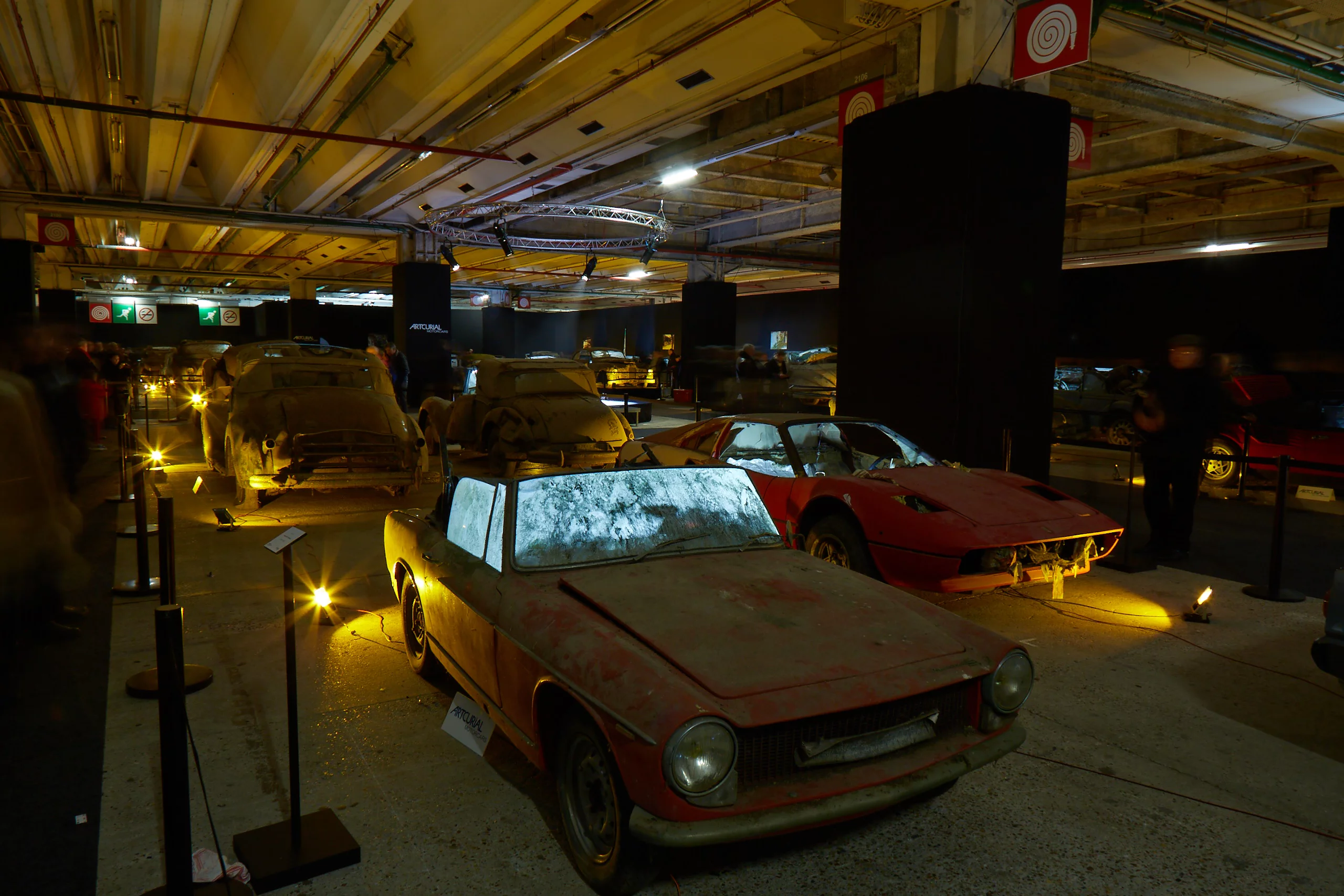 The public exhibition, staged as a tribute to the museum Roger Baillon had dreamed of, attracted close to 15,000 visitors a day, many of whom had made a special trip from outside France to see the sleeping beauties. The auction included a pre-emption by the Musée de l’automobile de Compiègne to acquire lot 33, a 1936 Panhard-Levassor Dynamic X76 coupé junior.