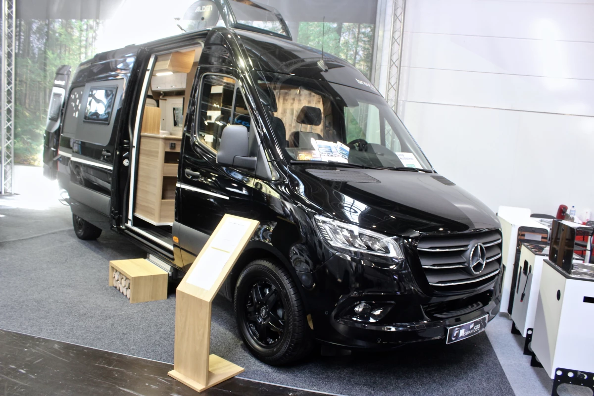 We spotted the Bravia Swan 699 once again at the 2019 Caravan Salon in September