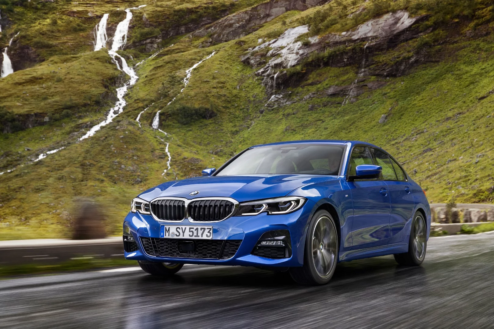 The BMW 3 Series Saloon is the first of a full model line of 3 Series vehicles to be marketed starting in March of 2019