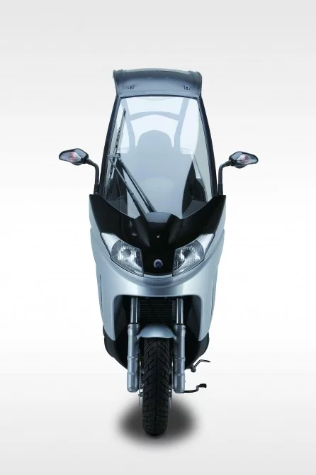 Adiva 250 convertible scooter