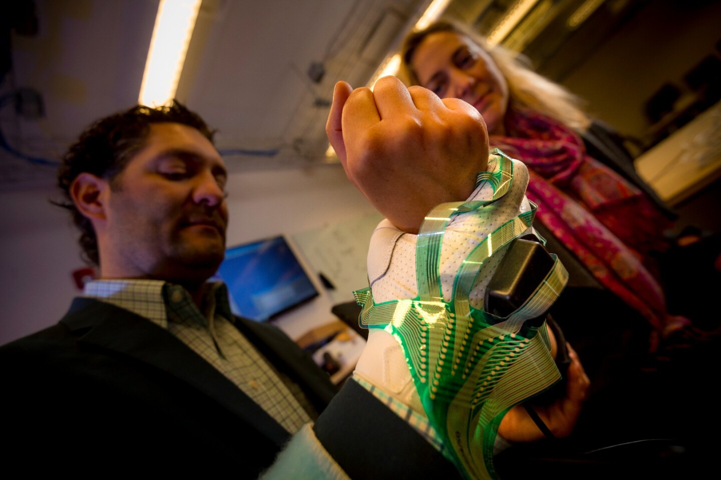 Currently in prototype form, the glove has over 300 pressure sensors attached to the front, along with an accelerometer on the back