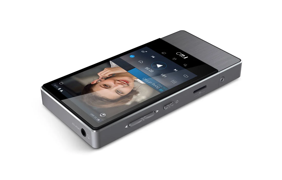The X7 sports a 3.97-in, 480 x 800 resolution, 16 million color IPS touchscreen display