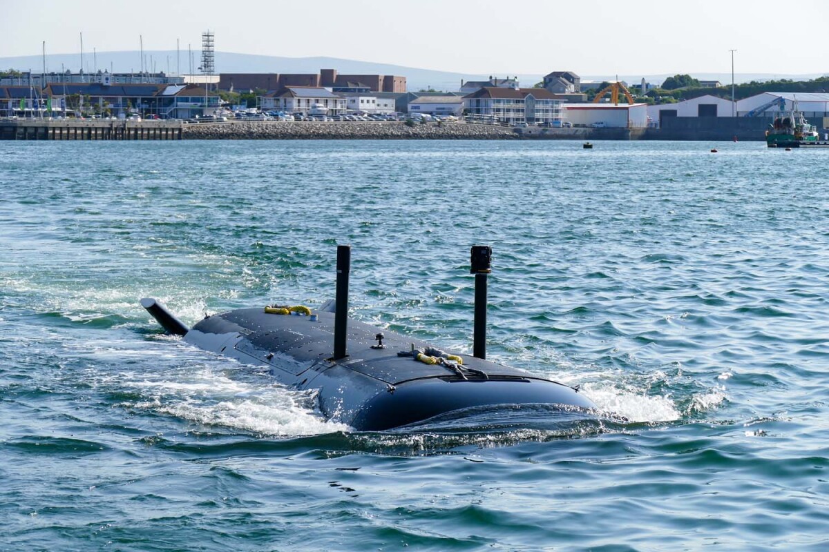 Royal Navy installs quantum clock in robotic submarine