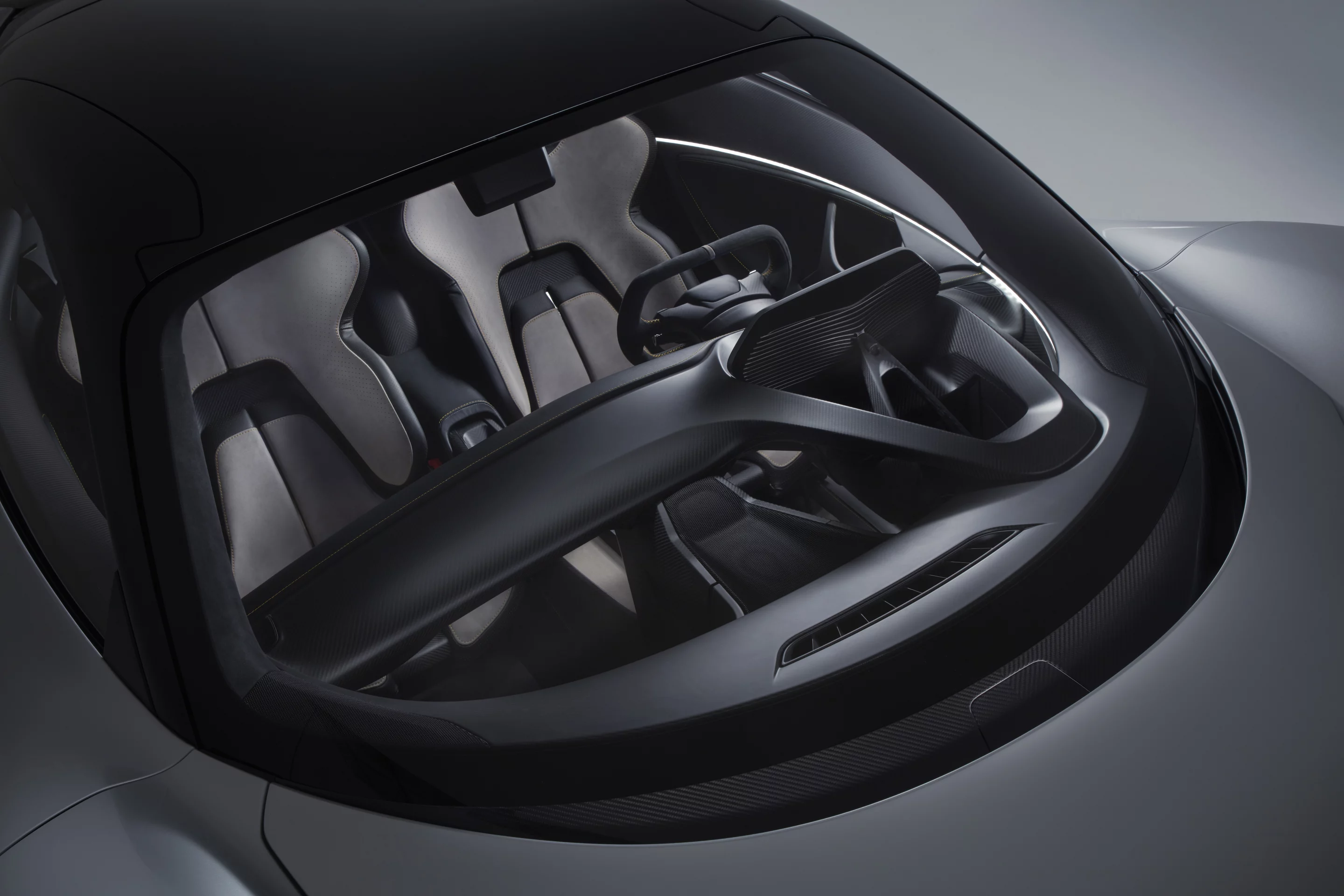 Floating wing dash helps provide a nice big hole