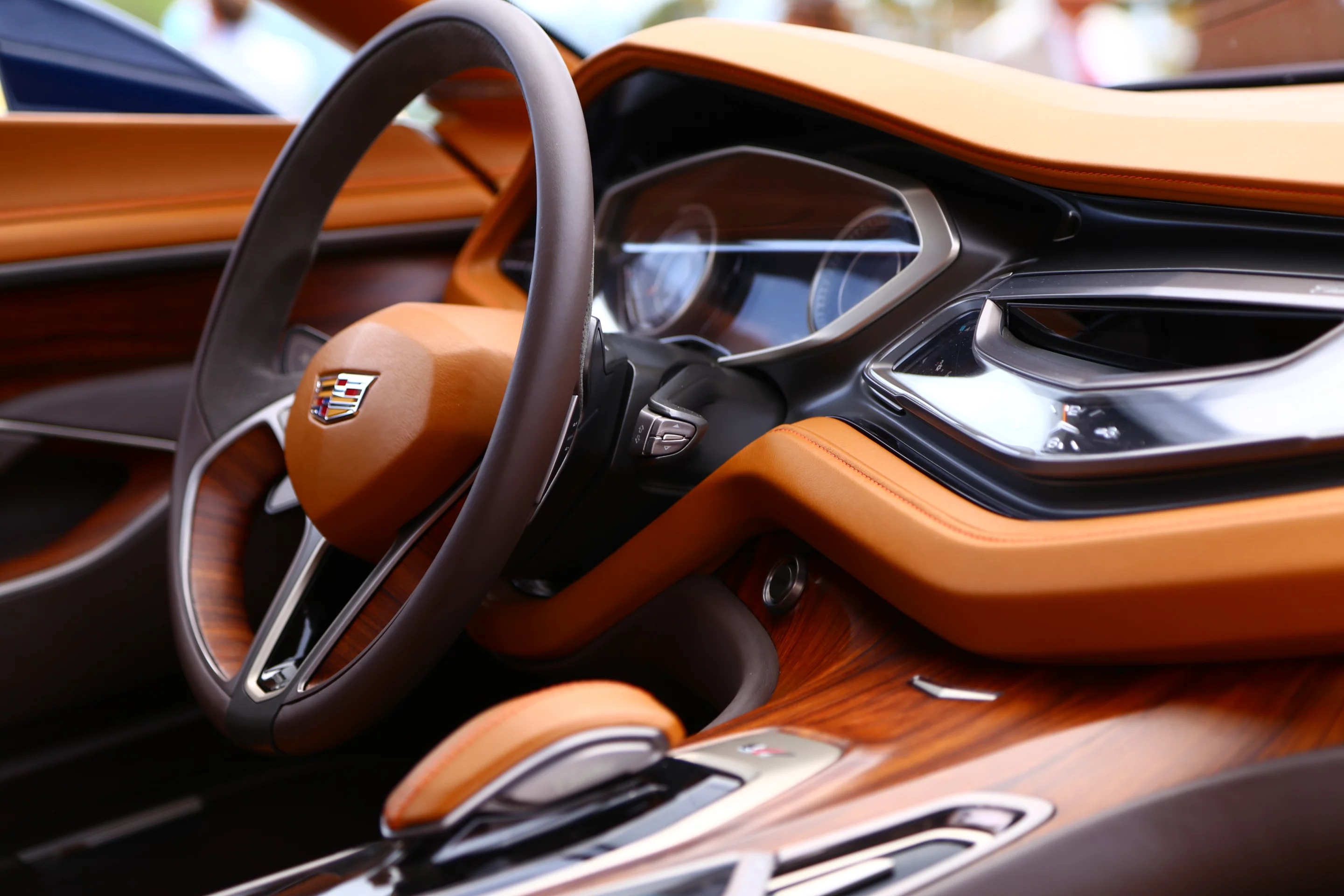 The Elmiraj's dash employs both analogue and digital design elements in amongst leather and wood details (Photo: Angus MacKenzie/Gizmag.com)