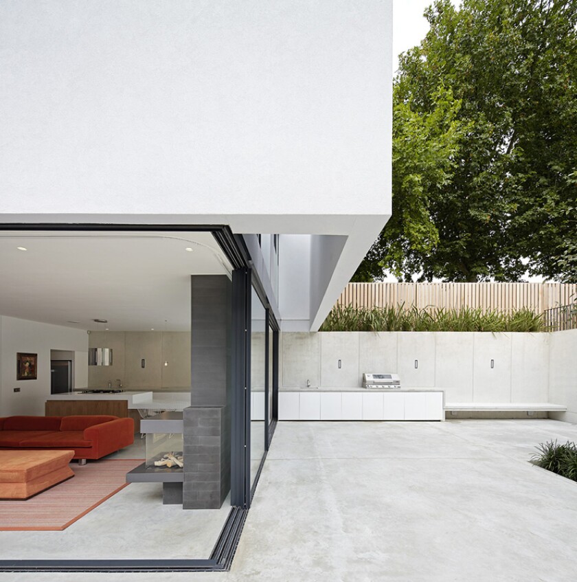 The structure has an open corner, with no visible support (Photo: De Matos Ryan/© Hufton+Crow)