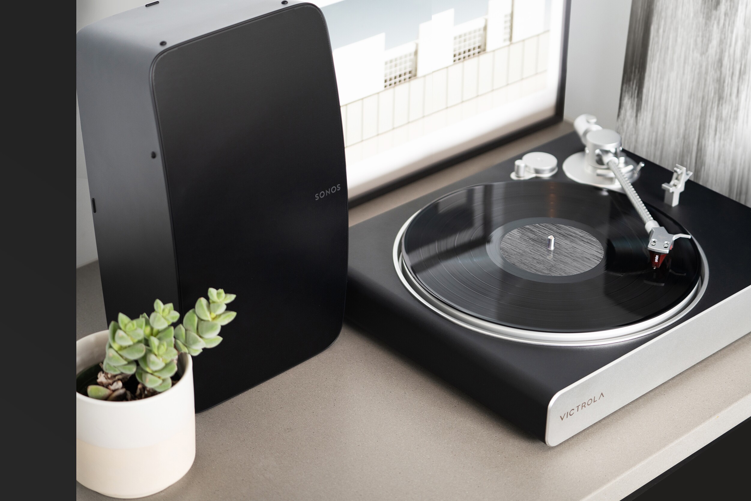 Victrola's latest turntable can stream directly to Sonos speakers