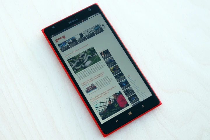 Gizmag reviews the Nokia Lumia 1520, a powerhouse phablet that runs Windows Phone 8