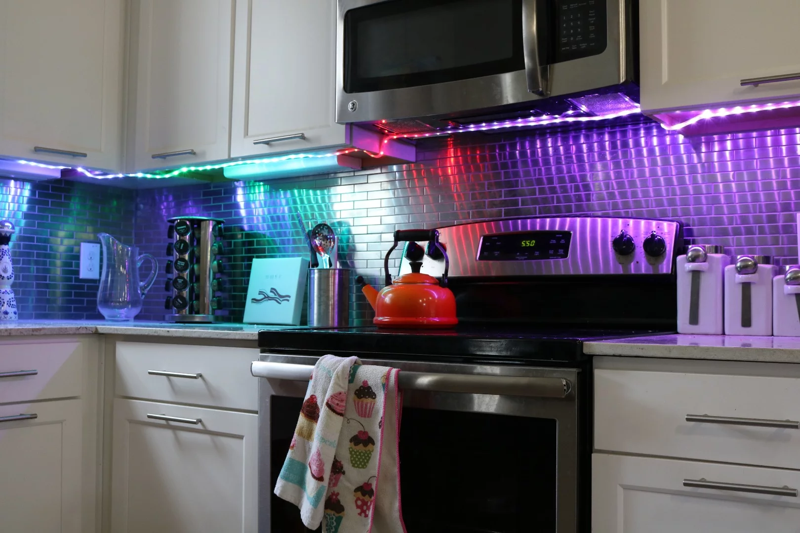 The Ilumi Smartstrip sports 60 individual LEDs for every 3.3 ft (1 m) of length