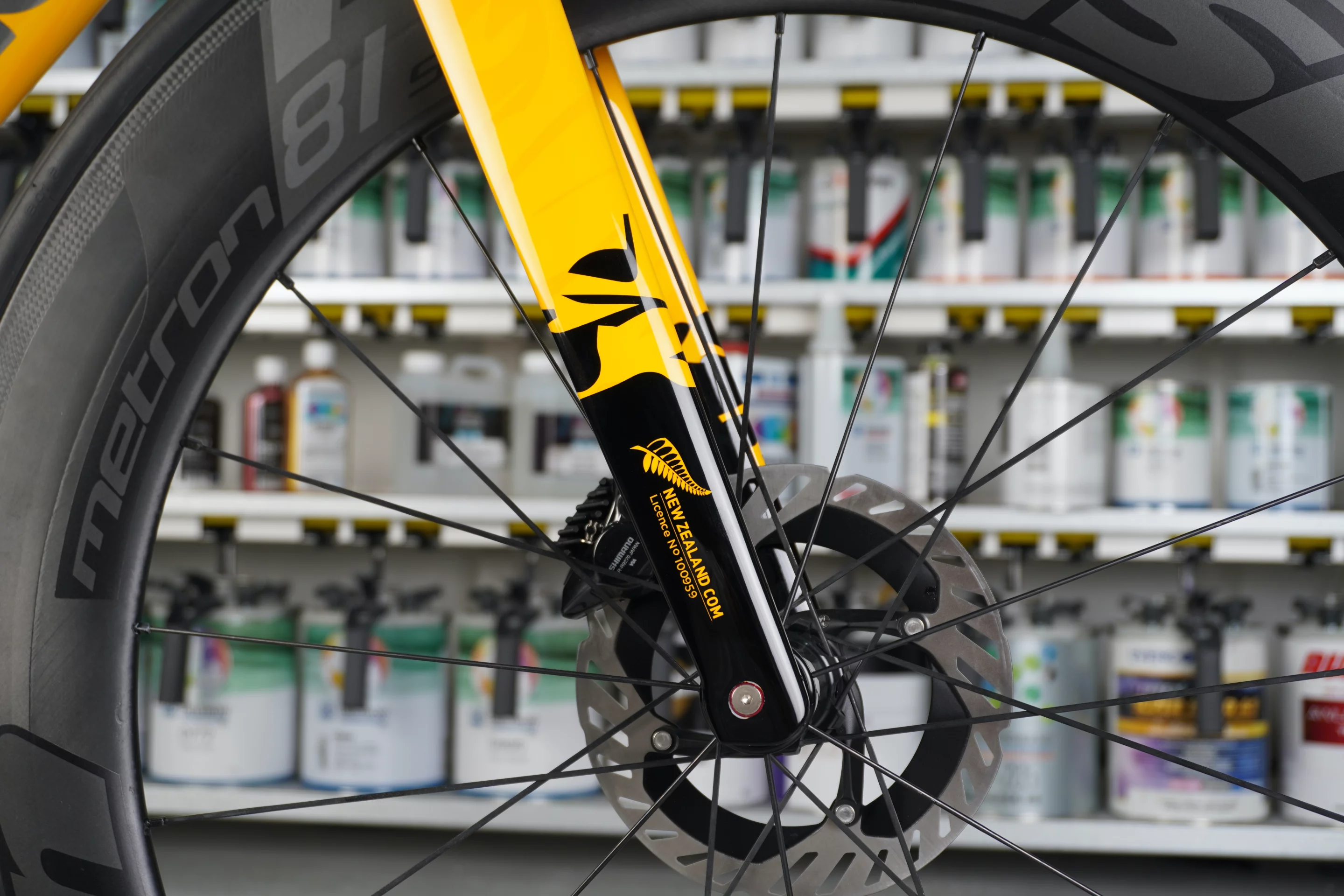 Buyers can choose between Shimano, Campagnolo, FSA, SRAM, Vision and Classified components