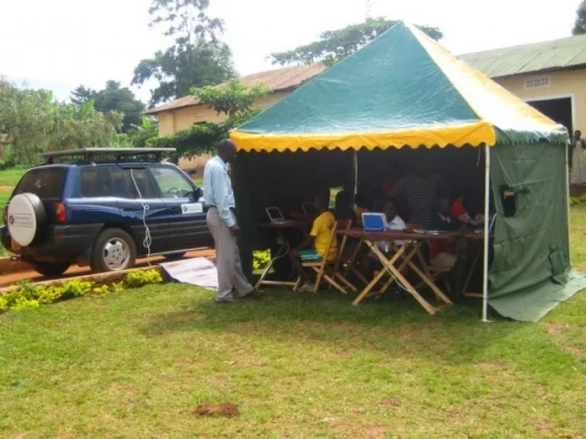 The vehicle can be located up to 20 meters from the Mobile Solar Computer Classroom