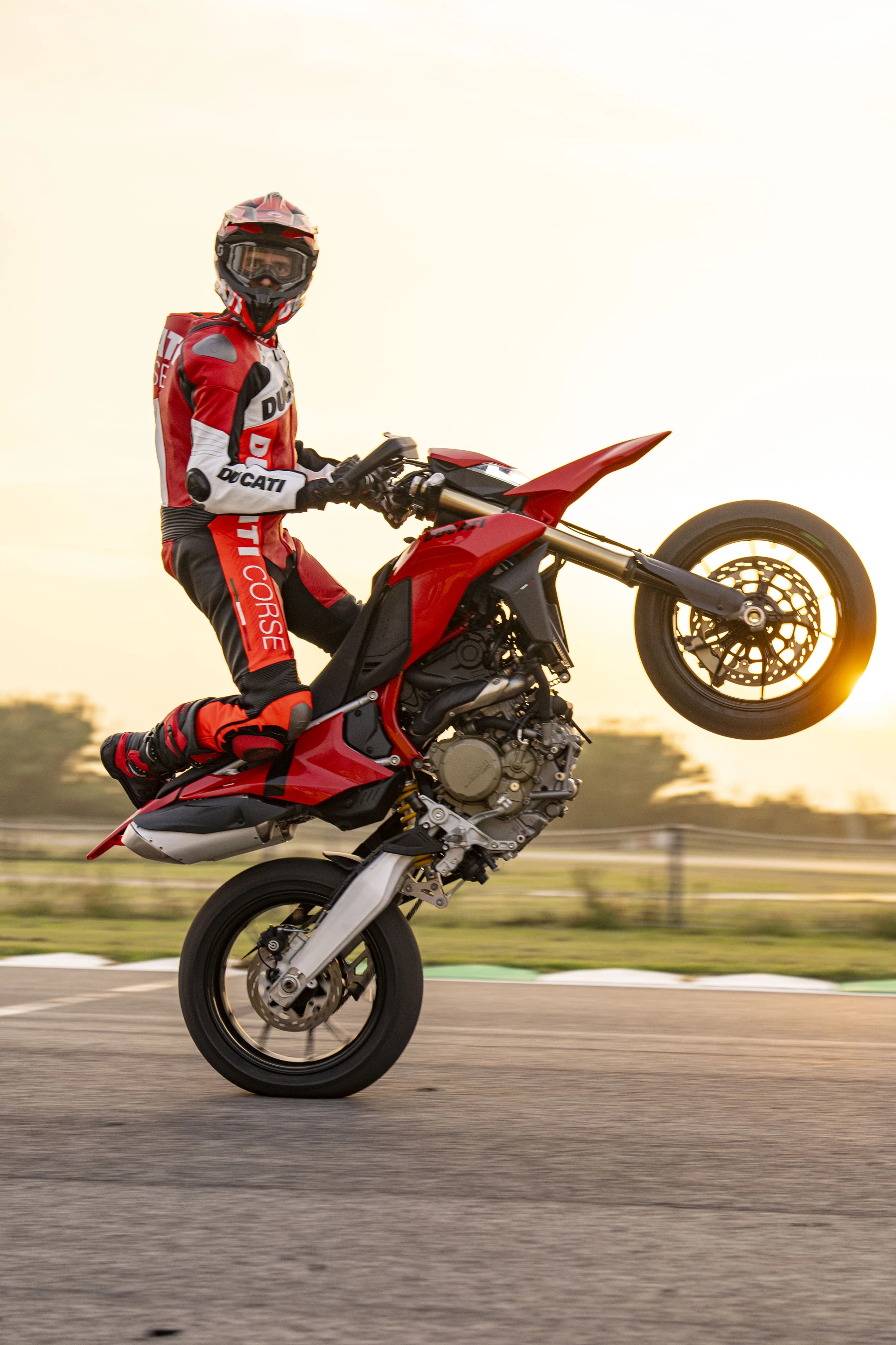 An advanced Wheelie Assist mode will keep the front up for you