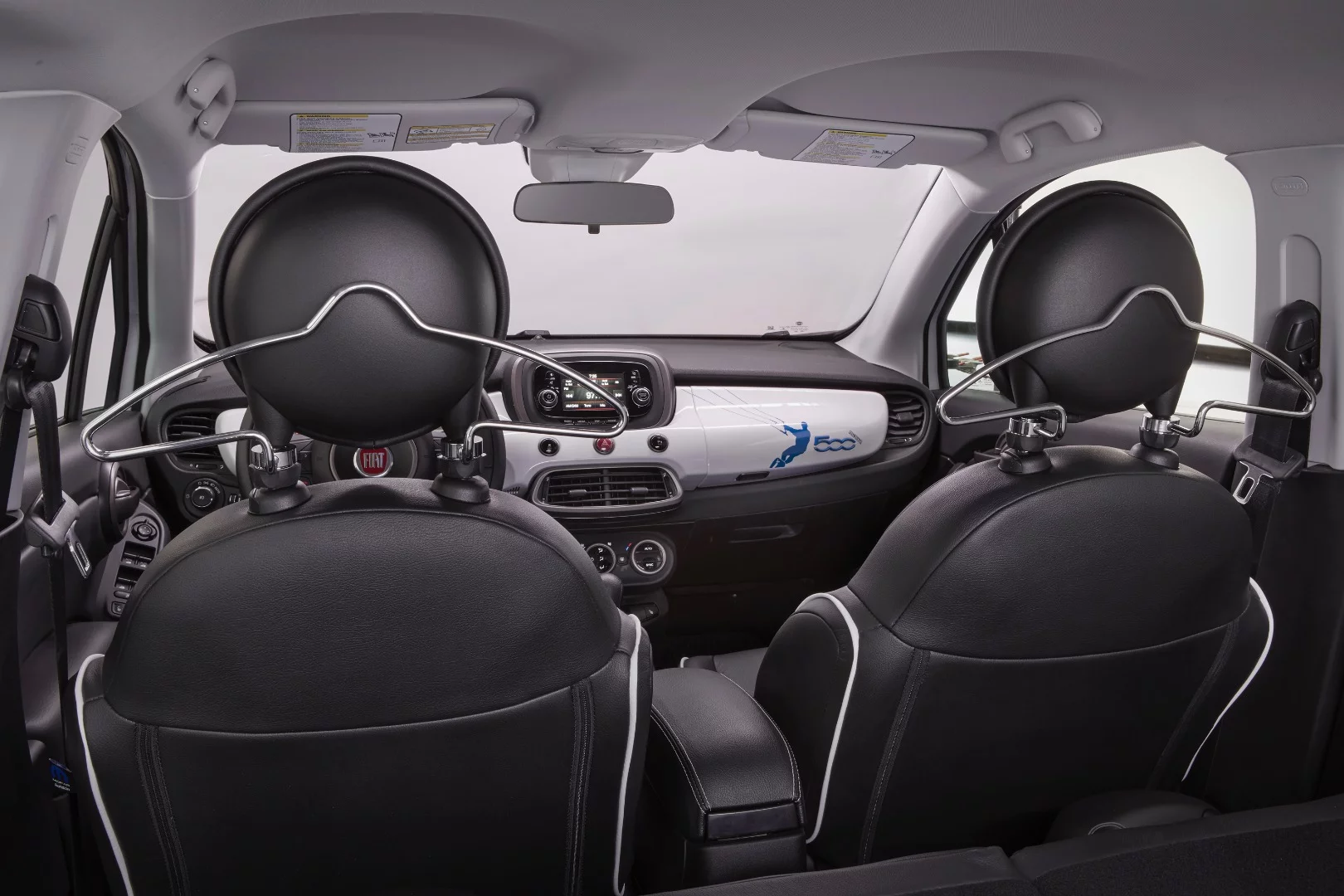 A bright pedal kit, special carpet mats, a cargo management kit, and a telescopic bar organizer are highlights