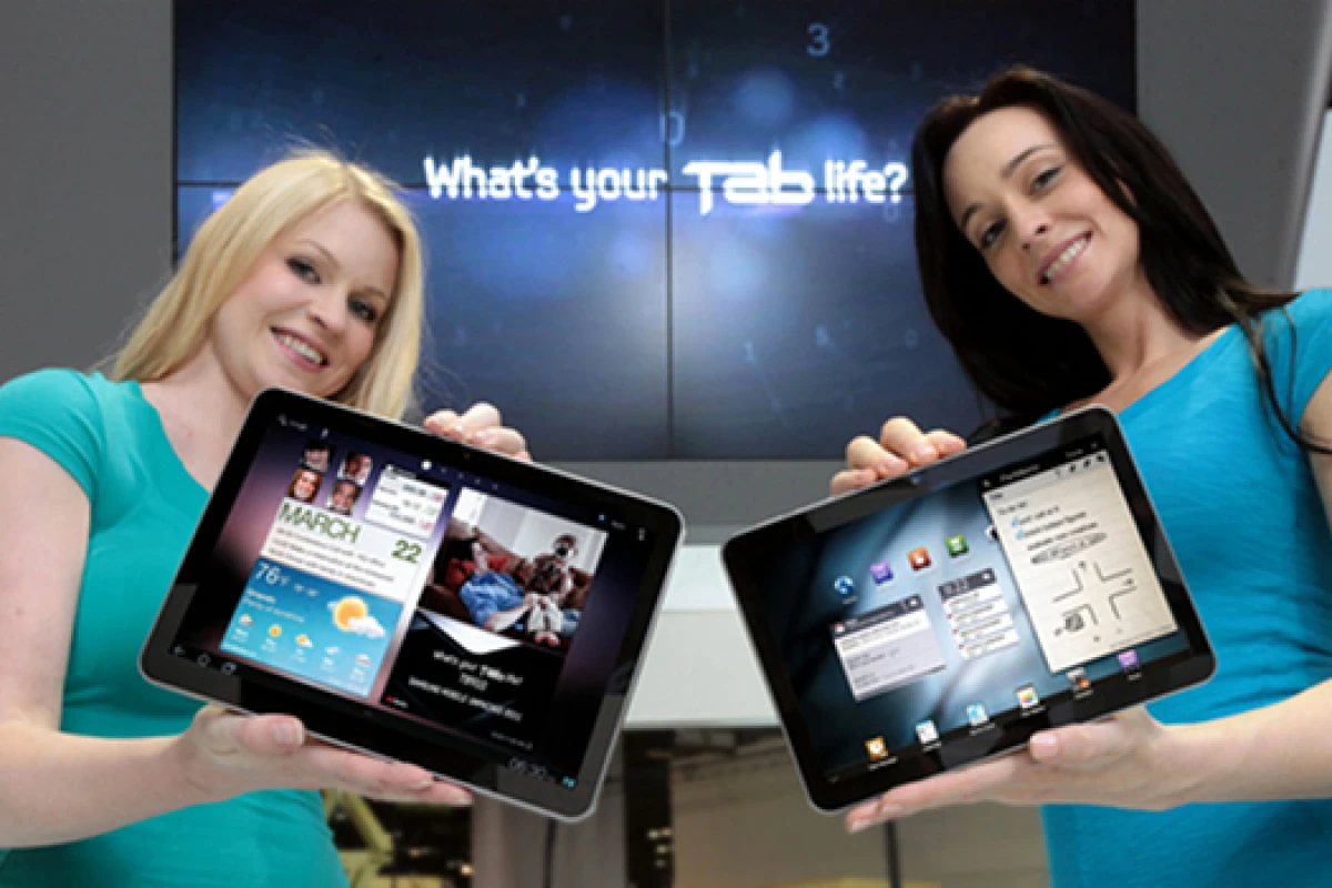American Airlines will offer Samsung Galaxy Tab 10.1 in premium cabins on selected flights from later this year