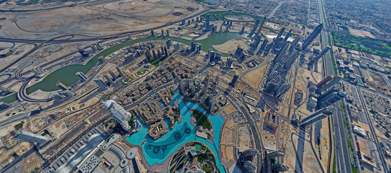 A photographer recently composed a stunning 360 degree panorama image from on top of the Burj Khalifa in Dubai, the tallest building on Earth