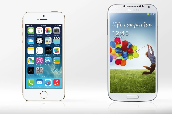 Gizmag compares the specs and features of the new iPhone 5s and Samsung's Galaxy S4