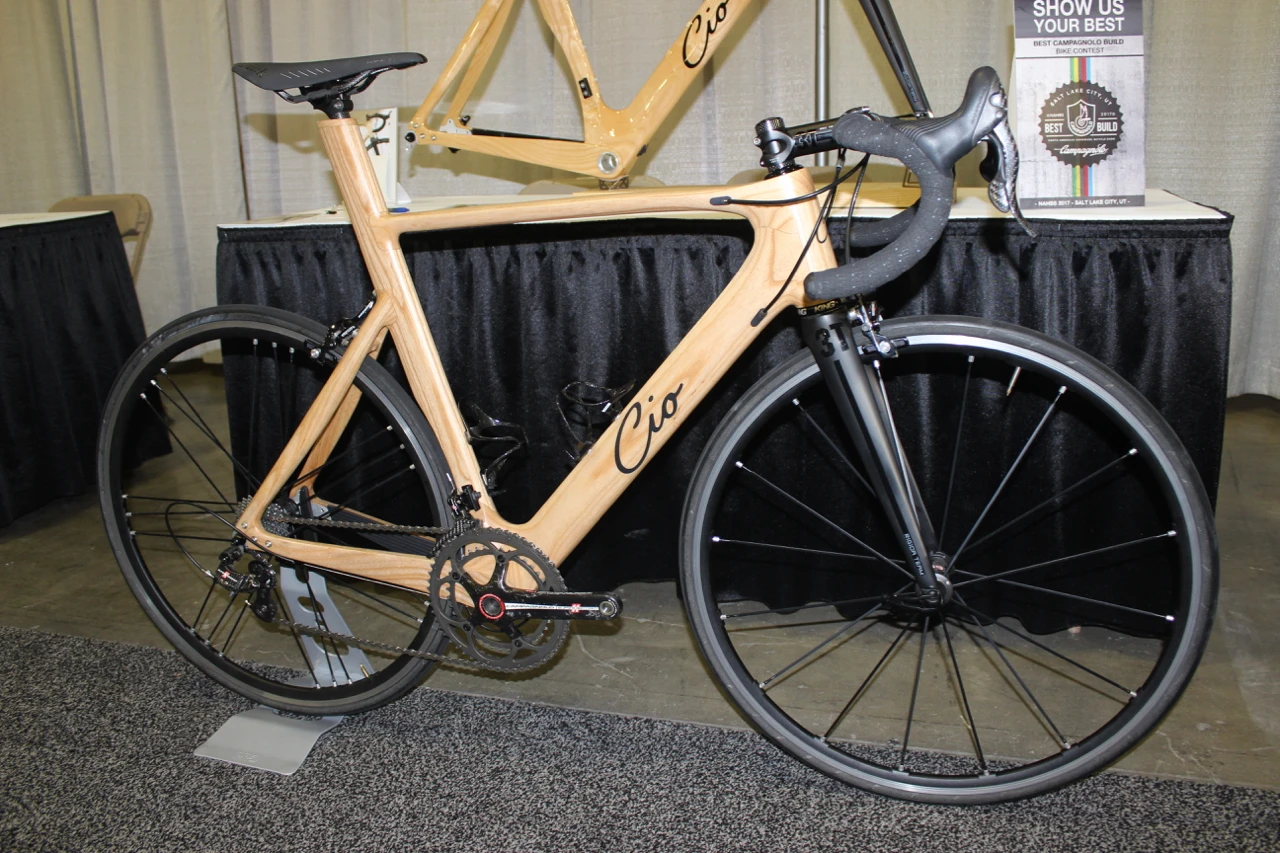 A nice wooden road bike from Cio