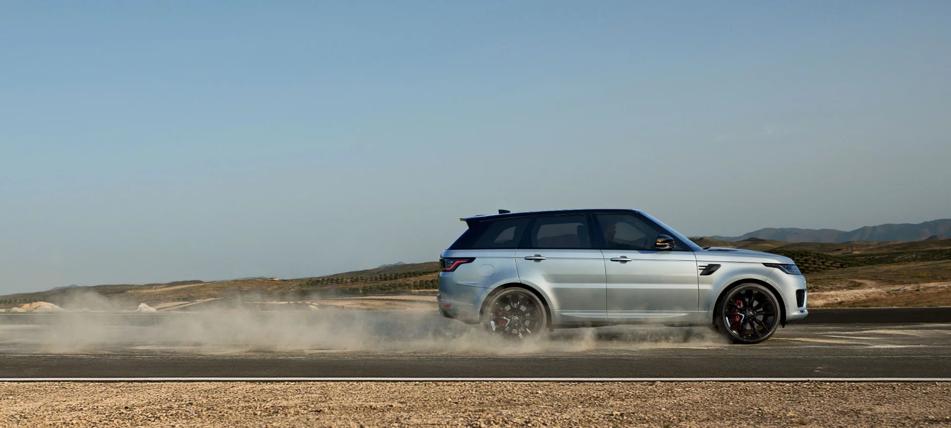 Range Rover Sport HST top speed: 140 mph