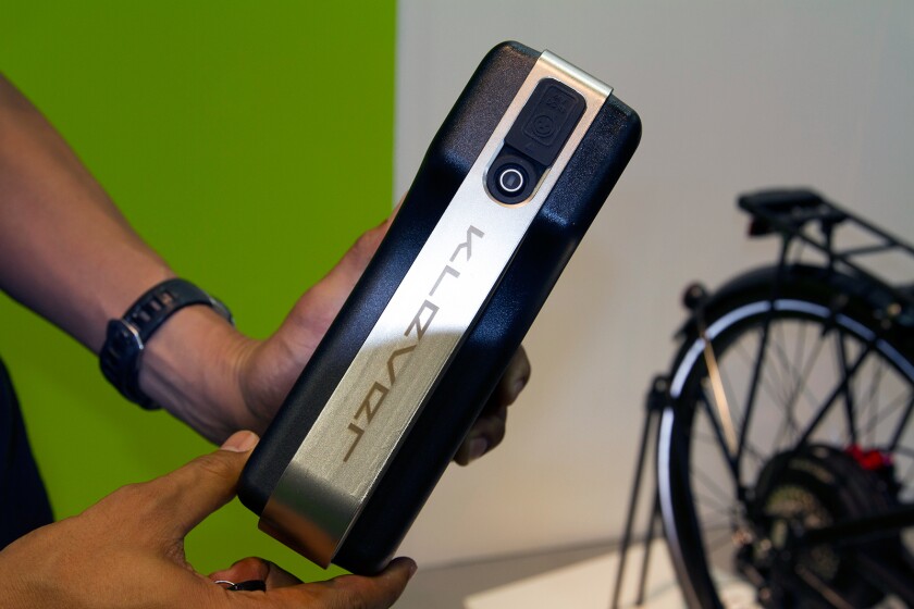 The batteries are interchangeable between all models in the Klever range