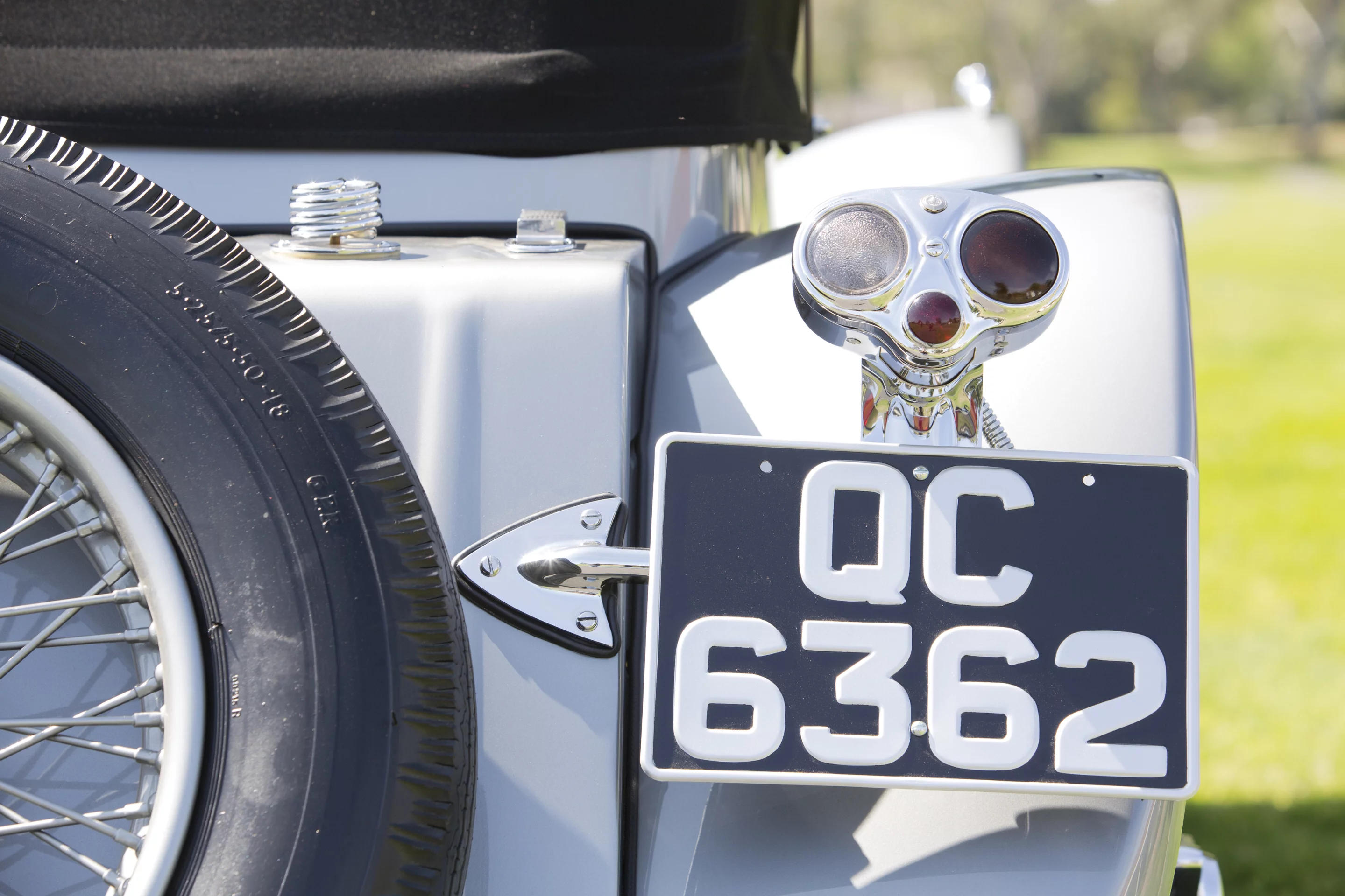 1938 SS 100 Jaguar 3½-Litre RoadsterAuctioneer's Estimate: US$850,000 - $1,100,000Photo Credit: Pawel LitwinskiOfficial Auction Description and Images