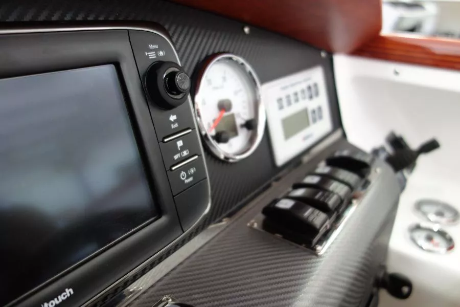 The 23cs has a carbon fiber-look helm