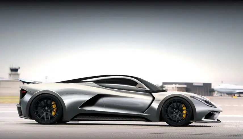 The Hennessey Venom F5 has a target weight of around 1,300 kg (2,866 lb)