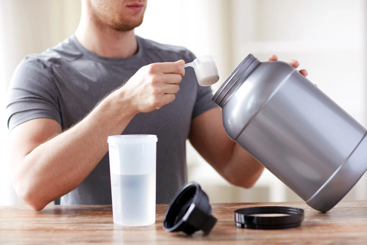 Taking the recommended dose of creatine supplement doesn't provide muscle gains