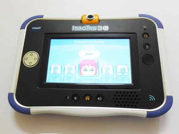 All the controls are arranged around the screen (Photo: Lakshmi Sandhana/Gizmag)