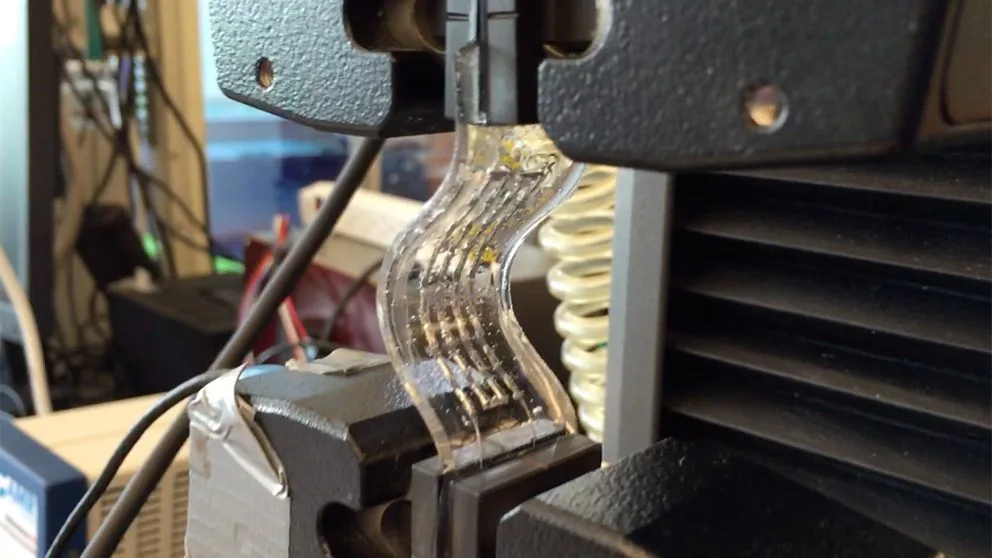 Researchers have developed a new wearable device that harvests energy from body heat, combining the best parts of rigid and flexible systems