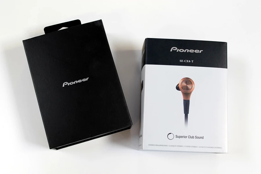 The SE-CX8s are well packaged (Photo: Stu Robarts/Gizmag)