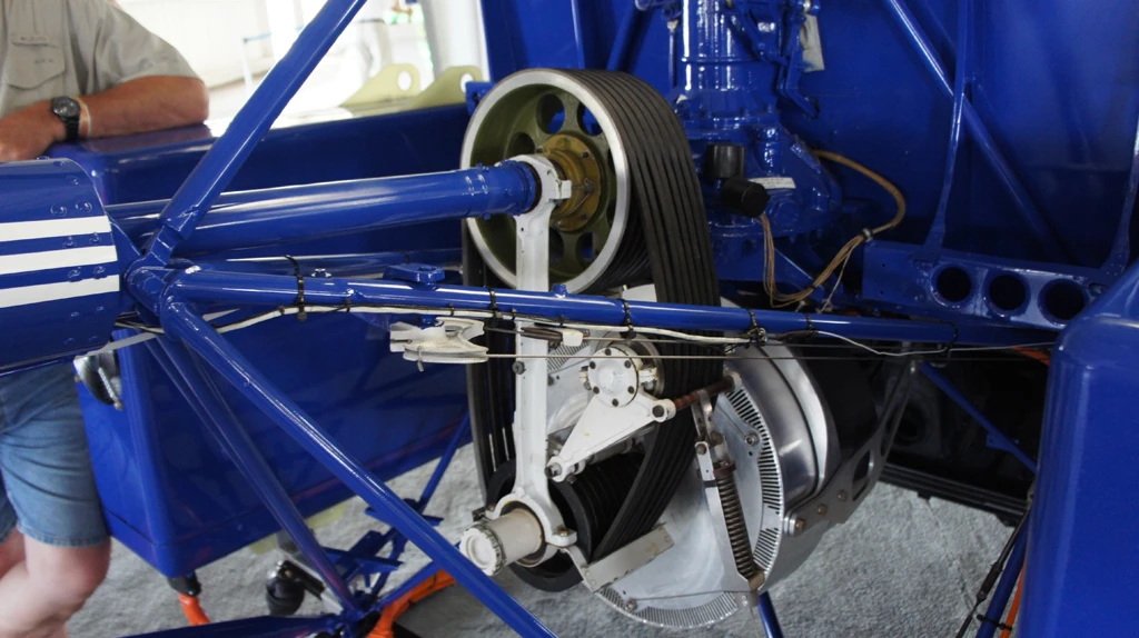 The 190 hp (142 kW) motor is built by Californian firm U.S. Hybrid