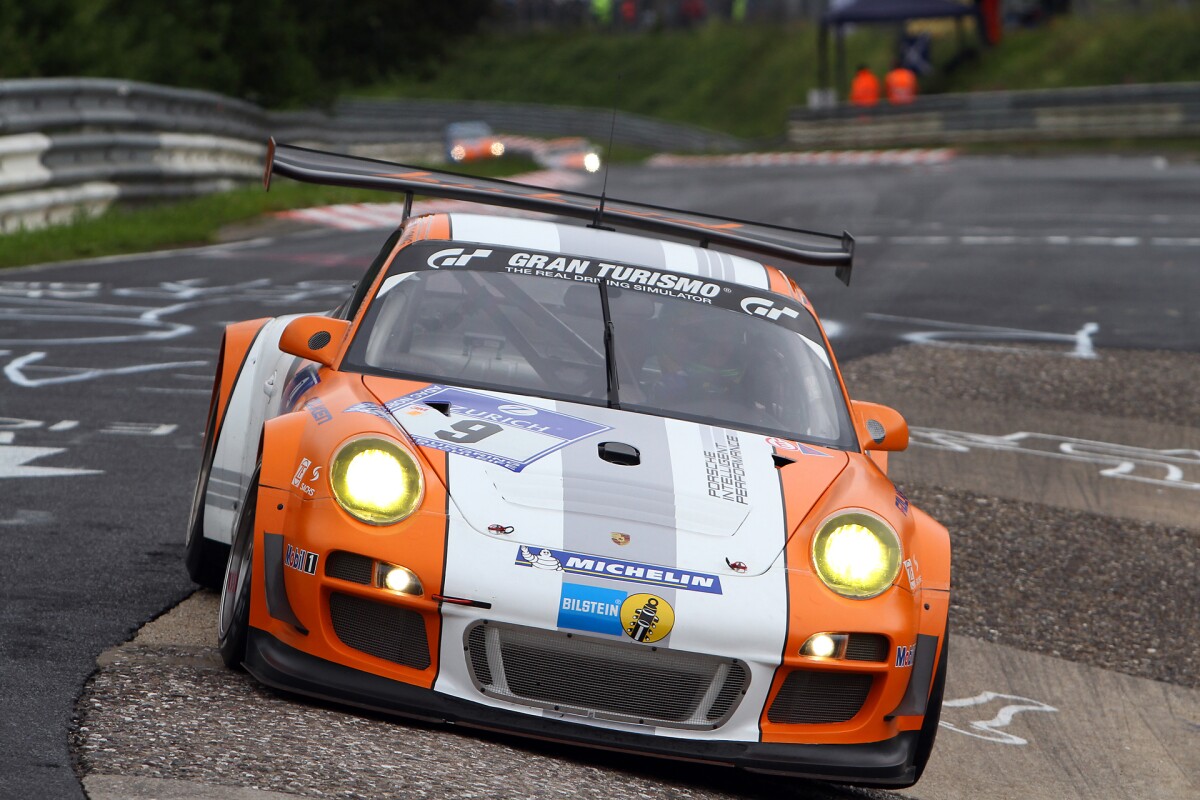 Porsche's 911 GT3 R Hybrid Version 2.0