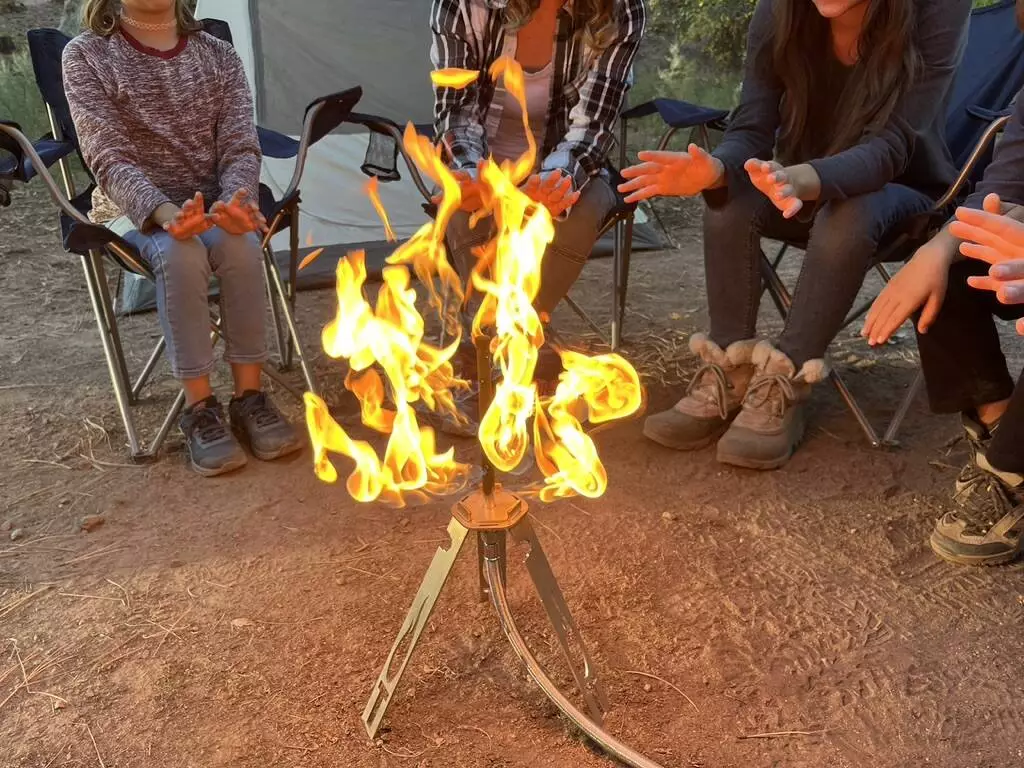 No smoke blowing into your face and the promise of a 360-degree heat distribution give the Tripod Torch some advantages over other campfire options